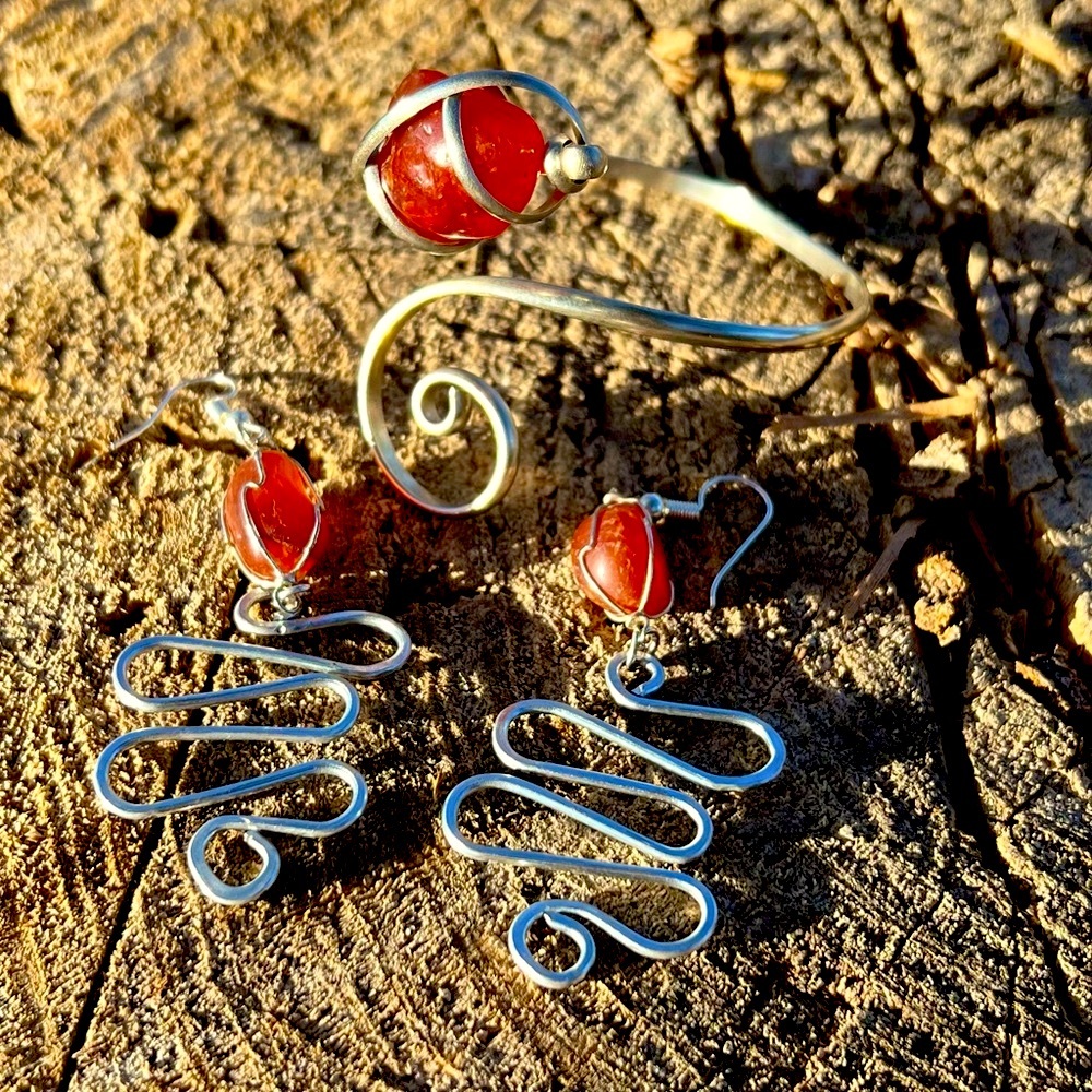 Carnelian Stone: Meaning :Healing, Earring & Bracelet Set